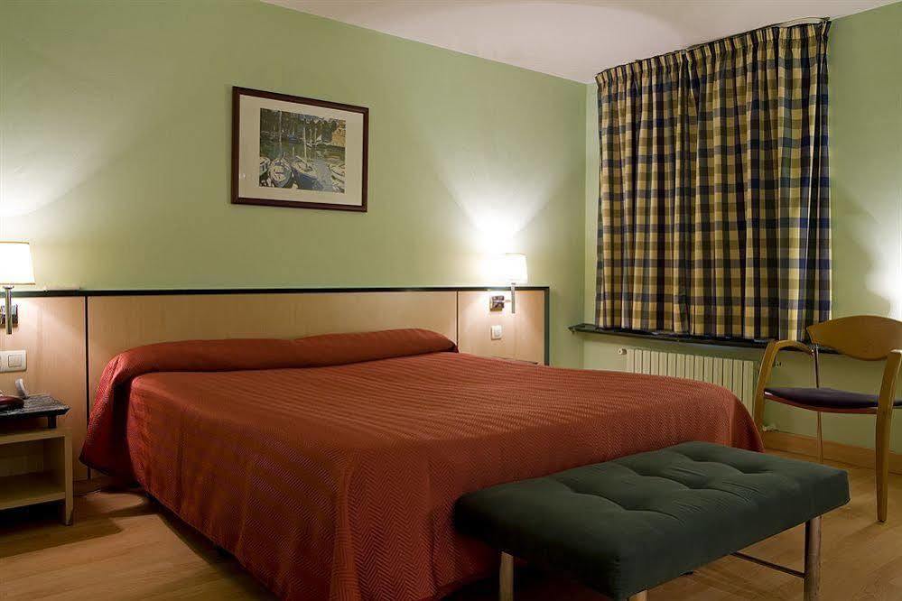 Nuevo Zenit Calahorra Hotel Ngoại thất bức ảnh